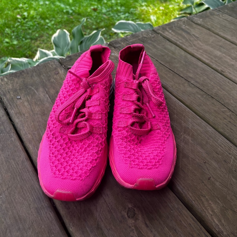 NOBULL neon pink knit runners